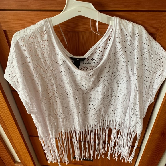 H&M Tops - H&M white boho cut out top